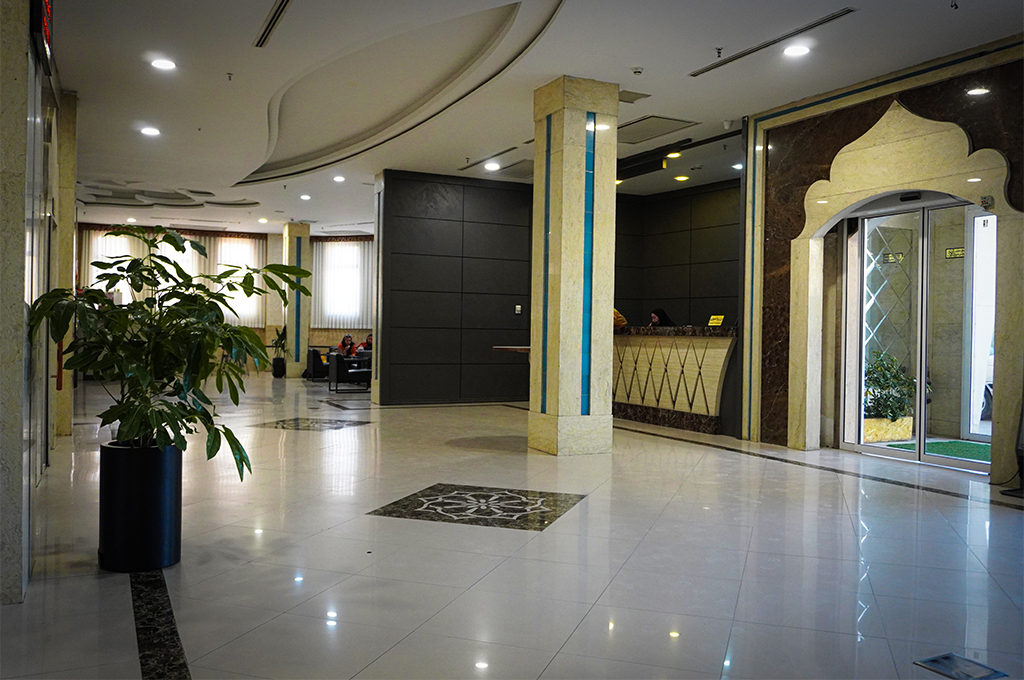 إطلالة على زائر سرای فدک  