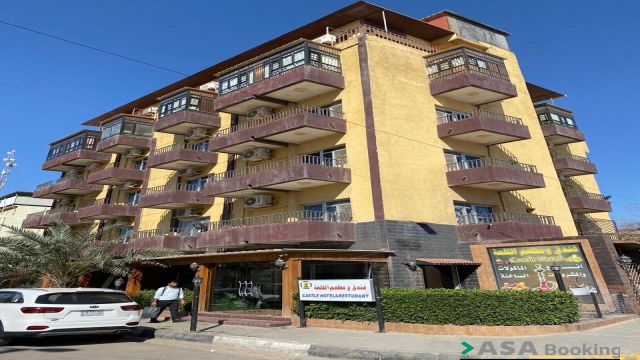 إطلالة على Castle Hotel