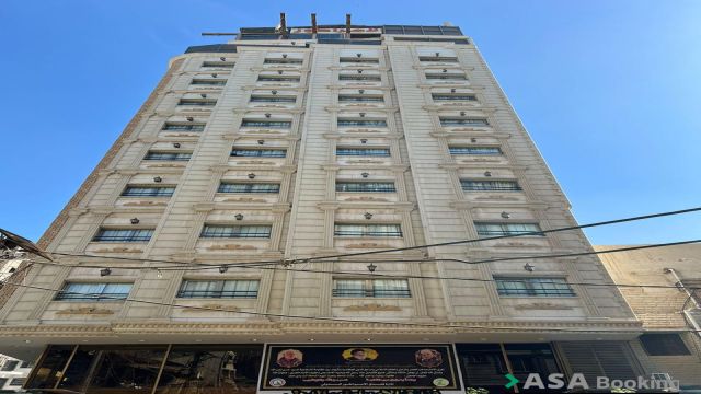 إطلالة على Emperor Hotel
