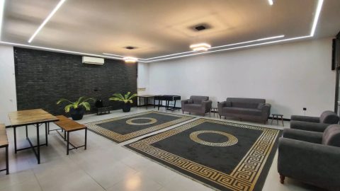 استخردار آبگرم باصفا با فوتبال دستی