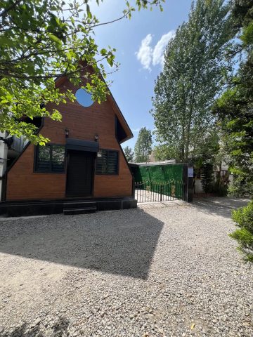 سوئیسی ساحلی زیتون با جکوزی