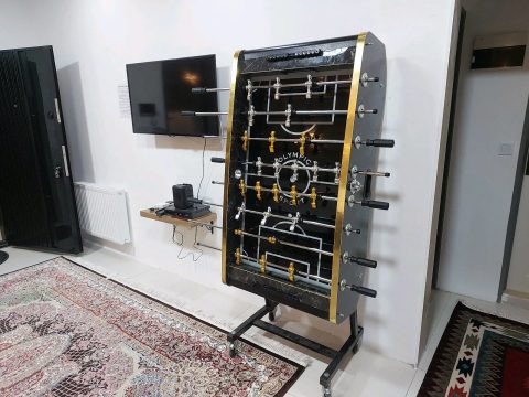 سوئیسی کریمخان با جکوزی و فوتبال دستی