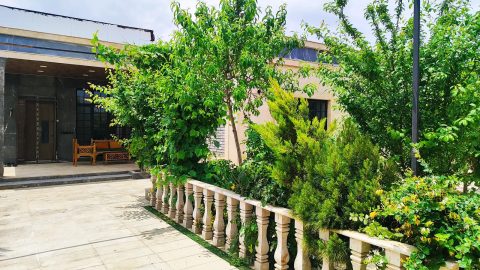 استخردار آبگرم باصفا با فوتبال دستی