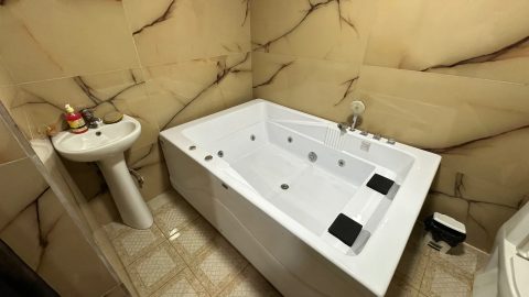استخردار آبگرم سهند (۲) با جکوزی - جکوزی