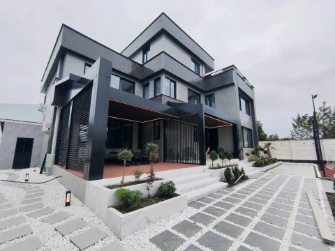 تریبلکس استخردار آبگرم هدیش با بیلیارد و زمین فوتبال