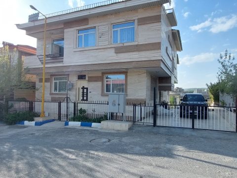 استخردار آبگرم یاس