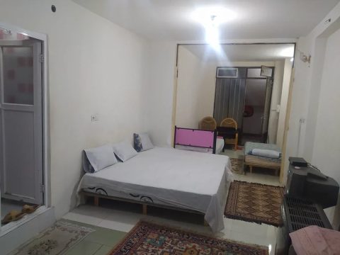 کاج (پنج تخت)